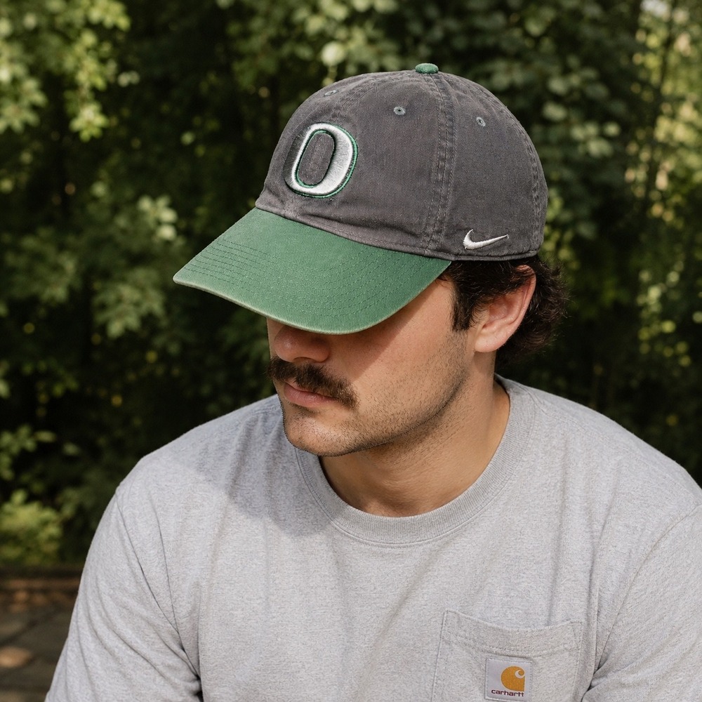 Nike Oregon Ducks Cap Men OSFM Grey Green Heritage 86 Hat Adjustable NCAA Swoosh